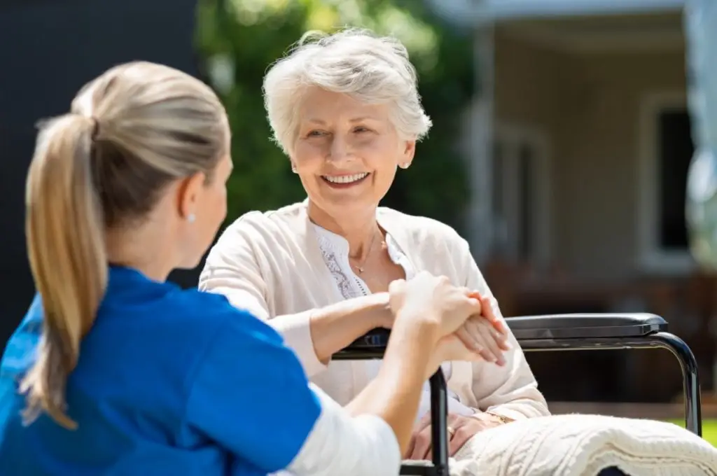 an elderly woman and Doctor talking about Post-Hospitalization / Post-Surgical Care